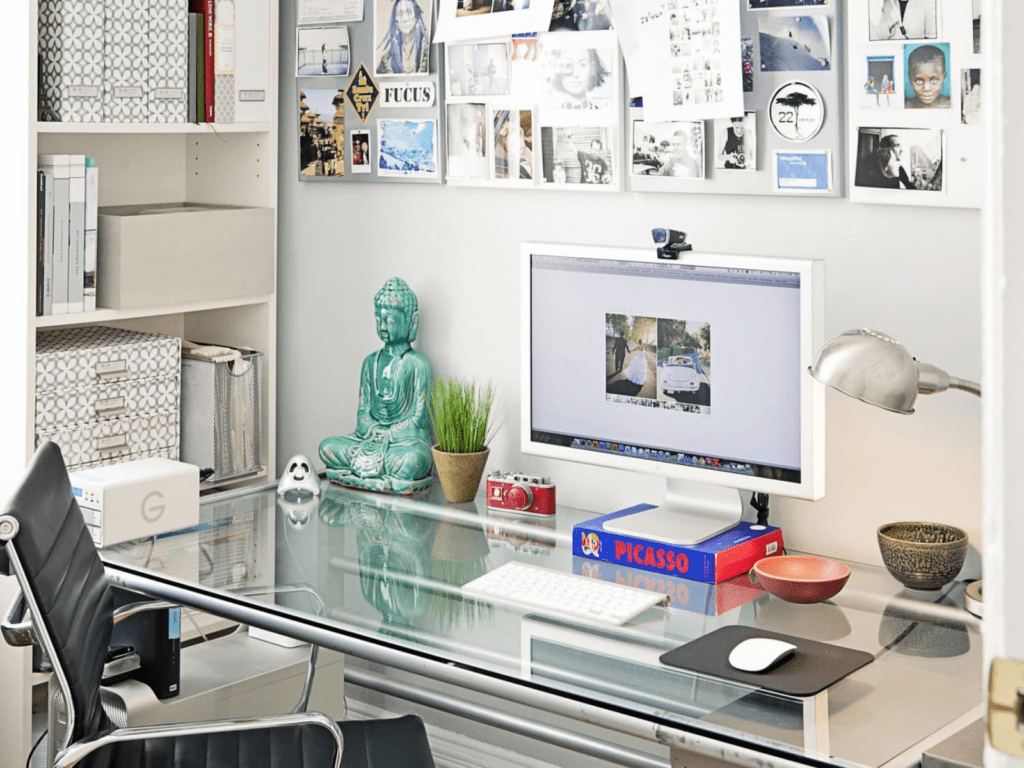 9 Simple Ways to Organize Your Desk Without Drawers